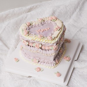 Timeless Love | Lilac Vintage Cake